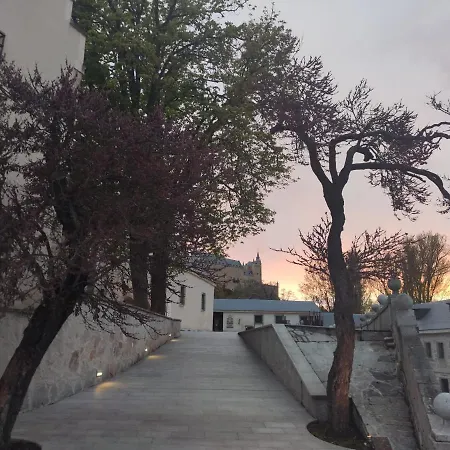 Casa De La Moneda 3*